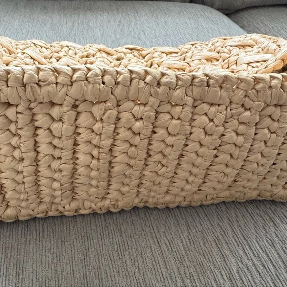 Woven straw shoulder strap purse - Picture 4 of 9